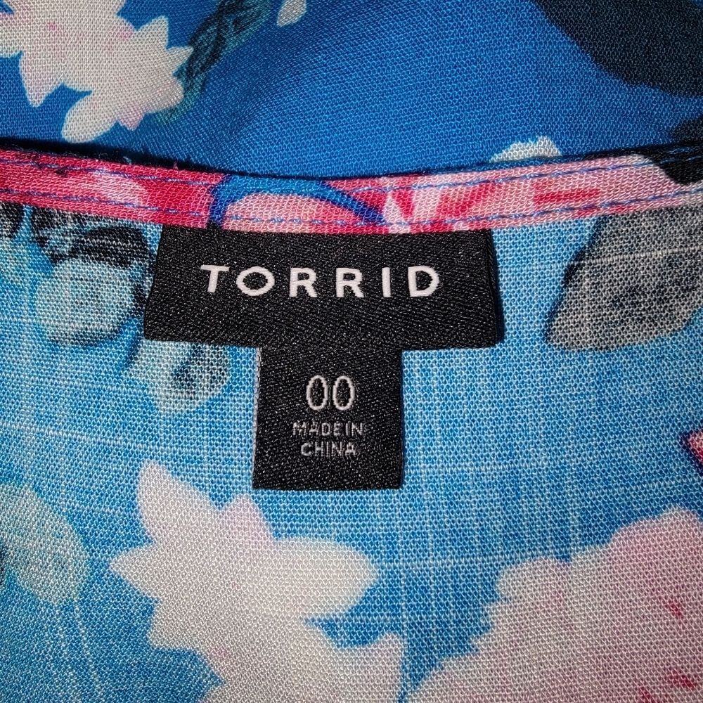 Torrid Rayon Slub Button-Front Flutter Sleeve Top… - image 5